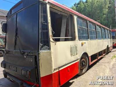 Transporto priemonės garažas-sandėlis Vilniuje, Žolyno g. 15, pradinė kaina 1600 EUR