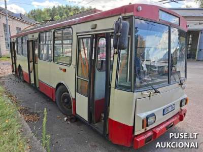 Transporto priemonė ŠKODA 14 TR aukcione Vilniuje, pradinė kaina 1351 EUR