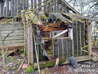 Nekilnojamasis turtas Radviliškio rajone: 1/2 namo dalis Šaukotuose su ūkiniais pastatais, pradinė kaina 52 EUR