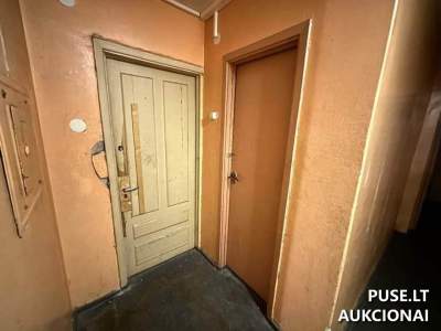 1/2 dalis buto su rūsiu Rambyno g. 18 Klaipėdoje, pradinė kaina 5600 EUR