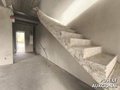 Nebaigtas statyti 113 kv.m. butas su 0.0313 ha sklypo dalimi Kaune, Horizonto g. pradinė kaina 143200 EUR