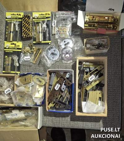 Prekių atsargos: durys, staktos, rankenos BUAB "SOMEGA" aukcione, pradinė kaina 55000 EUR