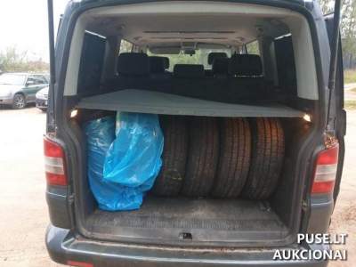 VW Multivan 2005 dyzelinas 95kw parduodamas aukcione nuo 300 EUR