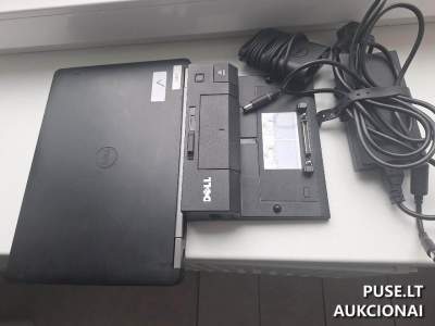 Kompiuterių ir techninės įrangos pardavimas aukcione Vilniuje, pradinė kaina 1149 EUR, daug biuro įrangos