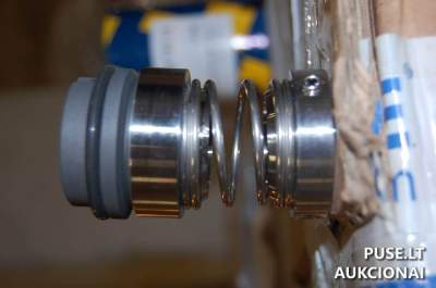 Kuro filtrai ir termostatai aukcione su 288 EUR pradine kaina. Prekių likutis Panevėžyje.