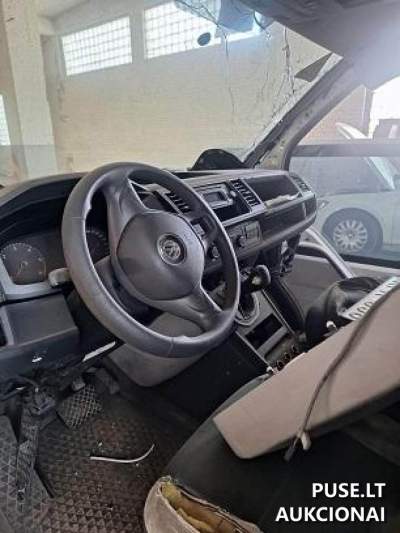 VW Kombi dyzelinas 2018 parduodamas Vilniuje už 1 330 EUR — automobilio aukcionas