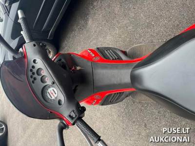 Motoroleris Vilniuje (Pilaitės pr. 19) – Gilera Runner 123 cm3, pradinė kaina 1000 EUR