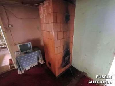 5/8 dalis gyvenamojo namo Skapiškyje, Senoji g. 9 - pradinė kaina 1 350 €