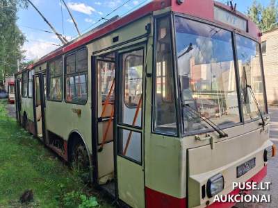 Parduodamas Škoda 14 TR troleibusas Vilniuje – pradinė kaina 1445 EUR