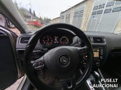 Parduodamas Volkswagen Jetta Šiauliuose – 2014, dyzelinas, 213000 km, kaina 6500 EUR