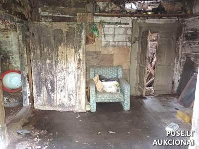 Gyvenamasis namas Ukmergėje (Pauplių k. 9) – pradinė kaina 2745 EUR