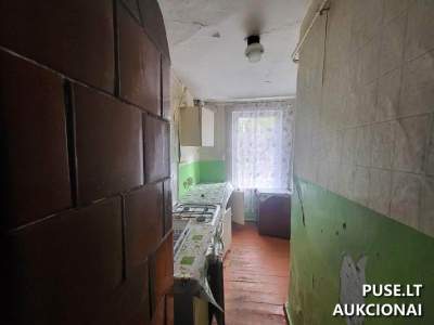 Butas Vilniuje, A. Jaroševičiaus g. 10 (pastogė) – pradinė kaina 18 000 EUR