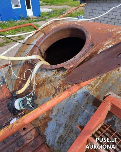 Metalinė cisterna Palangoje (Liepojos pl. 1) - su laiptais ir platforma, kaina 400 EUR