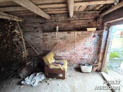 Ūkinis pastatas Šateikiuose, Plungės r. (Žemaitės g. 9A) – pradinė kaina 63 EUR