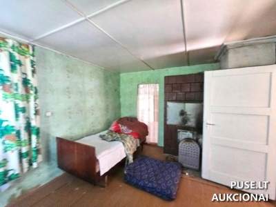 Parduodama 1/2 gyvenamojo namo Vilniaus r., Karklėnuose, Aukštojoje g. 23 - pradinė kaina 22 300 EUR