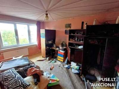 Parduodamas 61 kv.m 1/1 butas Naujoje Akmenėje, Respublikos g. 12, pradinė kaina 7300 EUR