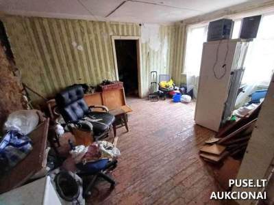 Butas Naujojoje Akmenėje, J. Janonio g. 10-4, parduodamas aukcione nuo 1900 EUR