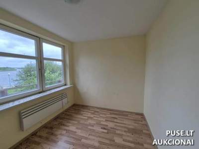 Parduodamas 89.11 kv.m. butas su rūsio patalpomis Šilutės r. sav., Rusnėje, Neringos g. 1C-2, pradinė kaina 73102 EUR