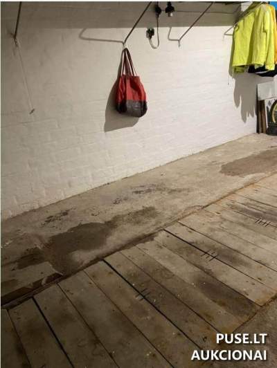 Garažas Plungėje V. Mačernio g. 19A, pradinė kaina 4800 EUR, vyksta antstolių varžytynės