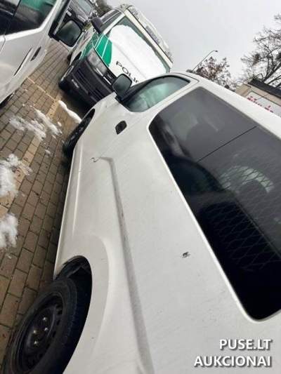 Parduodamas keleivinis automobilis Nissan NV200 aukcione 730 EUR