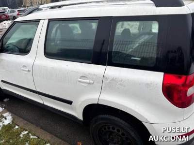 Skoda Yeti 2015 dyzelinis automobilis aukcione nuo 1200 EUR