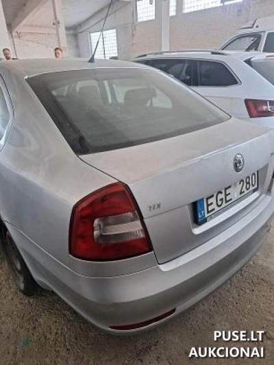 Keleivinis automobilis Škoda Octavia 2008m dyzelinas 166318 km rida 392 EUR pradinė kaina
