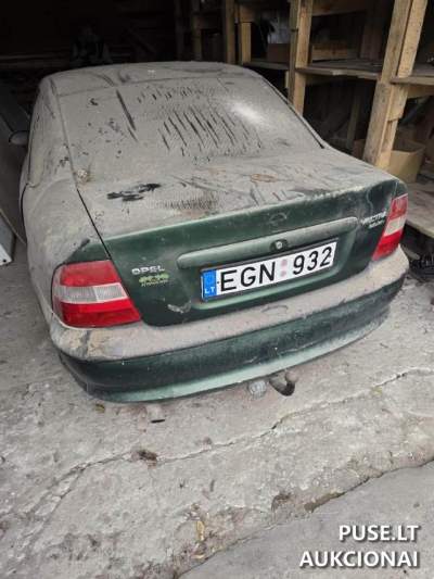 Opel Vectra automobilis Pakruojo rajone, pradinė kaina 200 EUR, dalims ar remontui