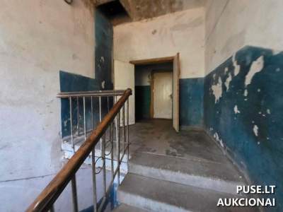 Didelis gyvenamasis namas Kalvarijoje, Suvalkijos g. 1A, 81700 EUR, parduodamas viešame savivaldybės aukcione