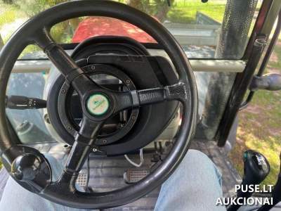 Traktorius erkunt armatrack 1104 parduodamas aukcione 45000 EUR