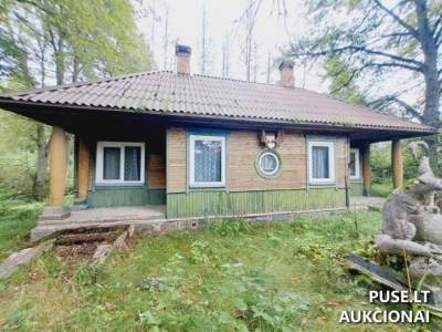 Gyvenamasis namas su 1,6 ha sklypu Švenčionių r. Purviniškiuose, pradinė kaina 159300 EUR