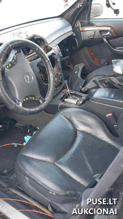 Mercedes Benz S320 ir Audi A6 transporto priemonių aukcionas Vilniuje nuo 1243 EUR
