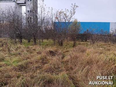 Valstybinės žemės sklypas Utenos mieste, Žemdirbių skg. 29, pradinė kaina 8960 EUR