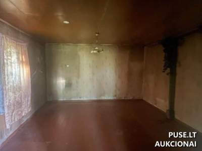 Parduodamas butas Pasvalio r. Pajiešmenių kaime 1310 EUR pradinė kaina, 27.83 kv.m.