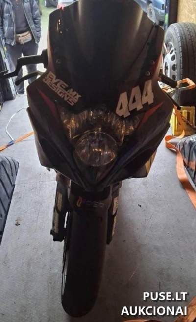 Motociklas Suzuki GSX-R aukcione Panevėžyje nuo 1108 EUR