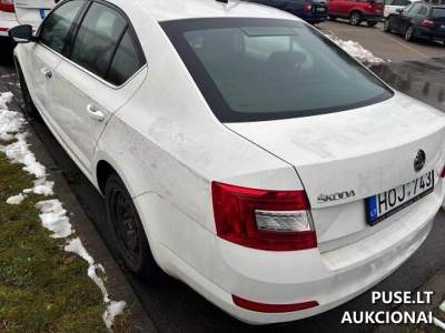 Parduodamas keleivinis automobilis Škoda Octavia 2015 m. Kaune 854 EUR aukcione