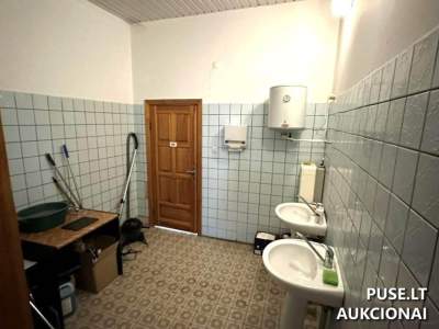 Verslo patalpos Vilniuje, Žirmūnų g. 70, 468 kv.m administracinės patalpos 419000 EUR