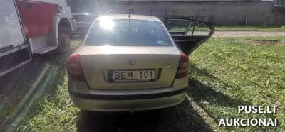 Parduodamas automobilis Skoda Octavia 2005m. Vilniuje aukcione nuo 250 EUR