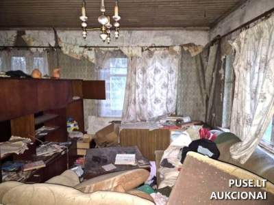 Gyvenamasis namas su 3.36 ha žemės sklypu Mažeikių rajone, pradinė kaina 10826 EUR