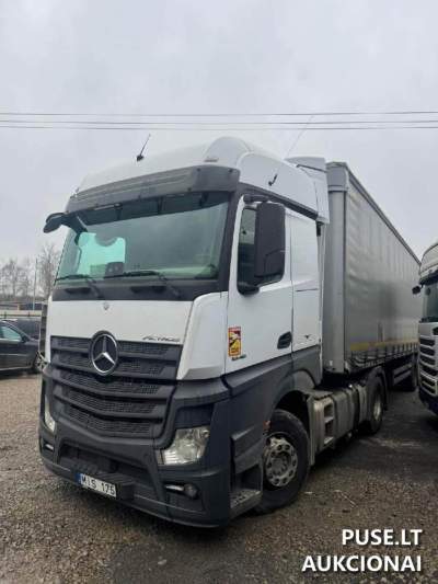 Mersedes Benz Actros krovininis vilkikas 2016 m. aukcione, pradinė kaina 15000 EUR
