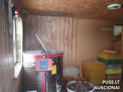 1/2 dalis gyvenamojo namo Šilalės rajone, Trako kaime, pradinė kaina 589 EUR