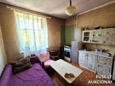 2 kambarių 65 kv.m butas Mažeikiuose, Laisvės g. 218, pradinė kaina 6080 EUR, parduodamas aukcione
