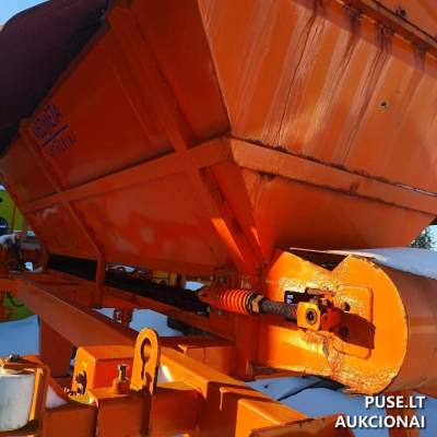 Druskos barstytuvas parduodamas aukcione Panevėžyje pradinė kaina 580 EUR