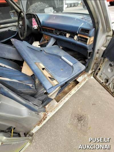 Transporto priemonė Mercedes 280 Klaipėdoje pradinė kaina 300 EUR - Muitinės aukcionas