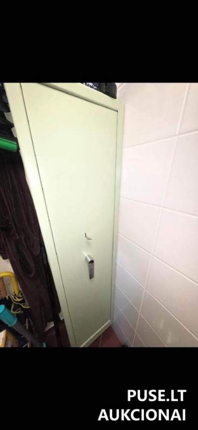 Kito turto aukcionas Joniškio rajone: Seifas pradinė kaina 40 EUR