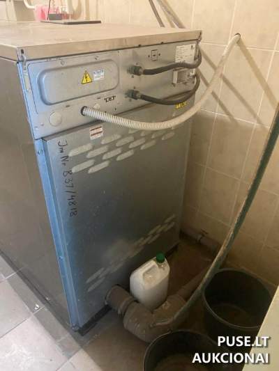 Pramoninė skalbimo mašina nevažiuojanti, pradinė kaina 1380 EUR, skirta dalims