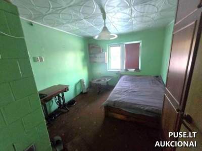 Kaimo sodyba ir 1.0557 ha žemės sklypas Utenos rajone, Kaliekių k., pradinė kaina 5100 EUR