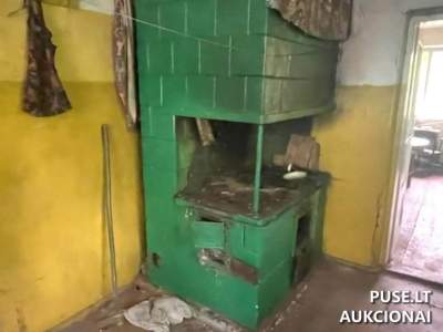 Parduodamas 59 kv.m butas Anykščių rajone, Repšėnų kaime su papildomais statiniais, pradinė kaina 1190 EUR