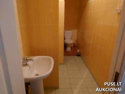 Sporto kompleksas Šakių r. Paluobių k. su 1266 kv. m plotu, pradinė kaina 42800 EUR