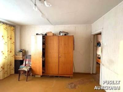 33.3 kvadratinio metro butas Rokiškyje, Panevėžio g. 12, pradinė kaina 33300 EUR aukcione