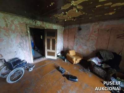 Parduodama gyvenamojo namo dalis Vilniuje, Sirpučių g. 52A, 23247 EUR pradinė kaina